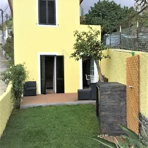 Vila Casa Amarela